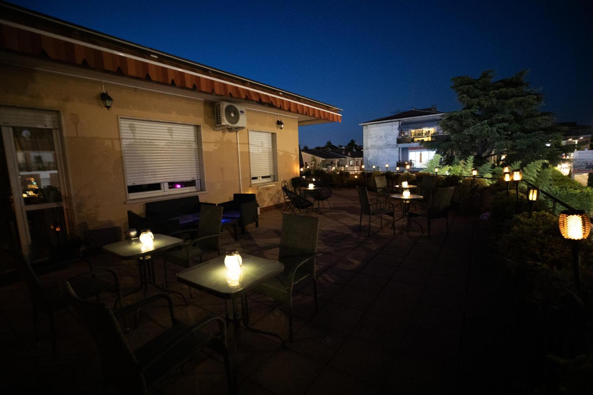 Bru Rooms Пескиера дел Гарда Екстериор снимка