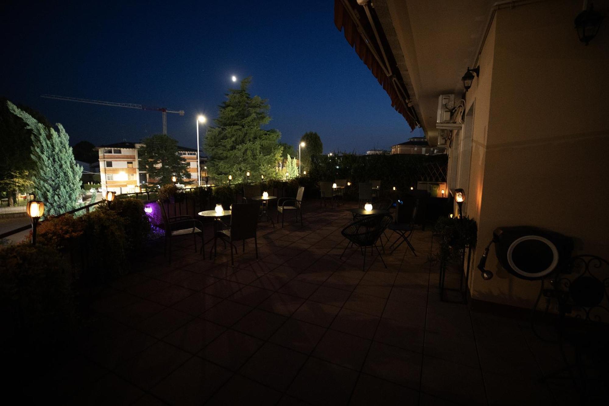 Bru Rooms Пескиера дел Гарда Екстериор снимка