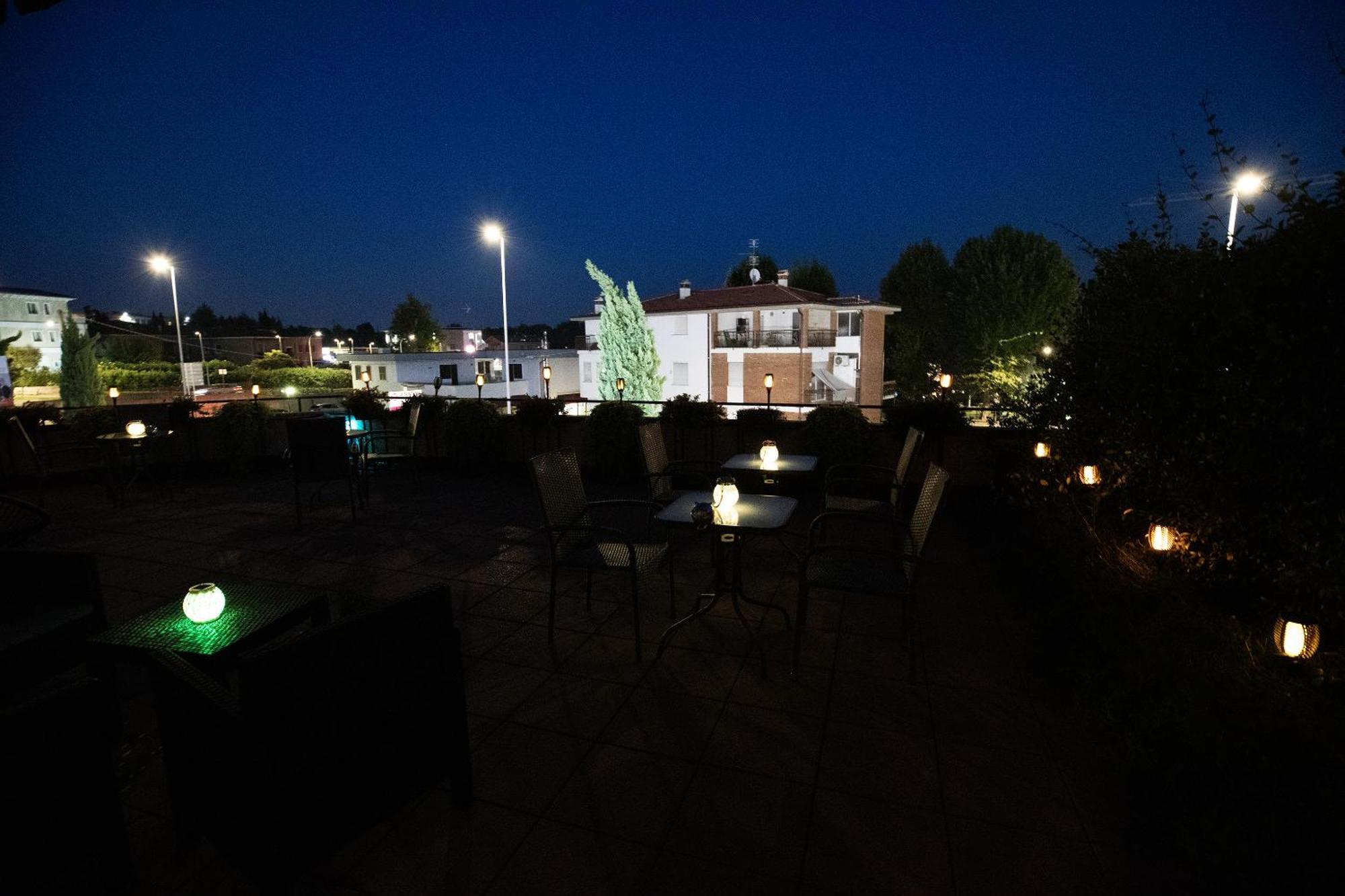 Bru Rooms Пескиера дел Гарда Екстериор снимка