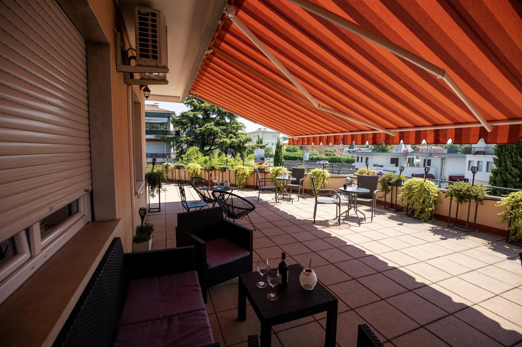Bru Rooms Пескиера дел Гарда Екстериор снимка